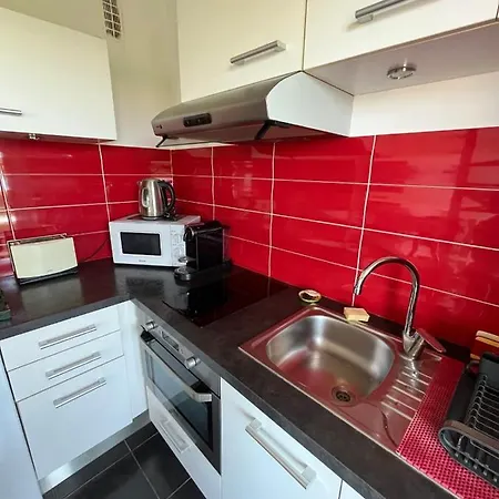 Apartment In The Heart Of Les Pins Sea View
