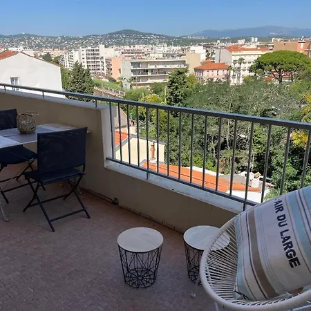 In The Heart Of Les Pins Sea View Apartment Juan-les-Pins