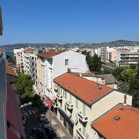 In The Heart Of Les Pins Sea View Apartment Juan-les-Pins